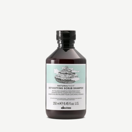 DETOXIFYING SCRUB SHAMPOO 250 ML.
